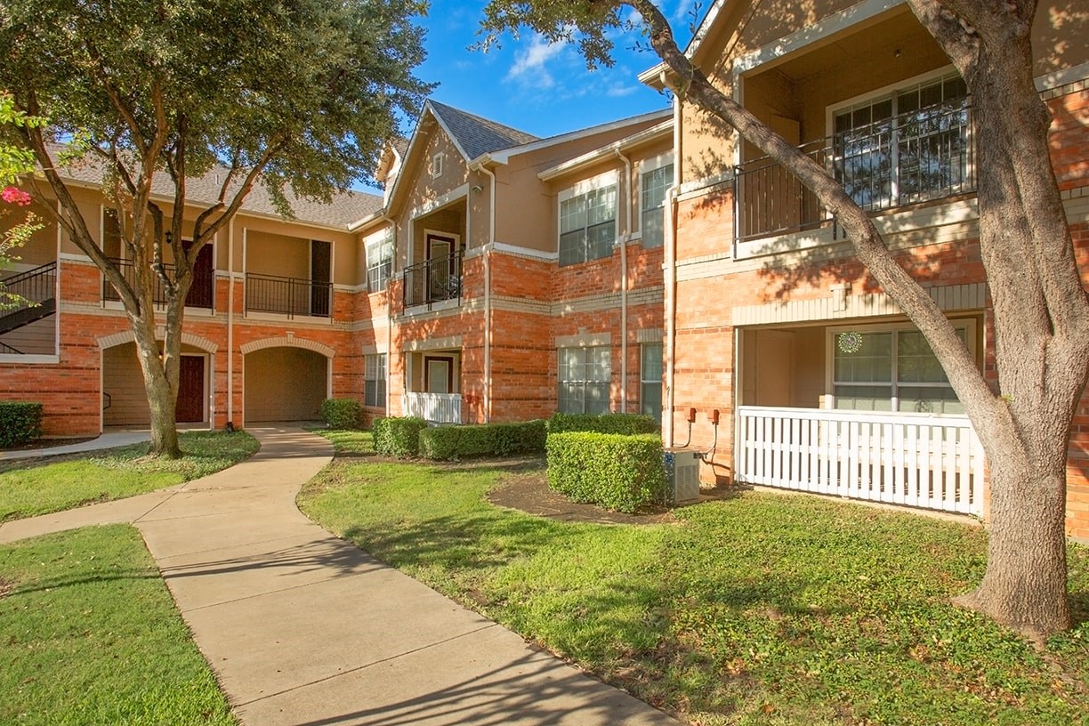 Verandah At Valley Ranch Apartments, 8600 Valley Ranch Parkway, Irving
