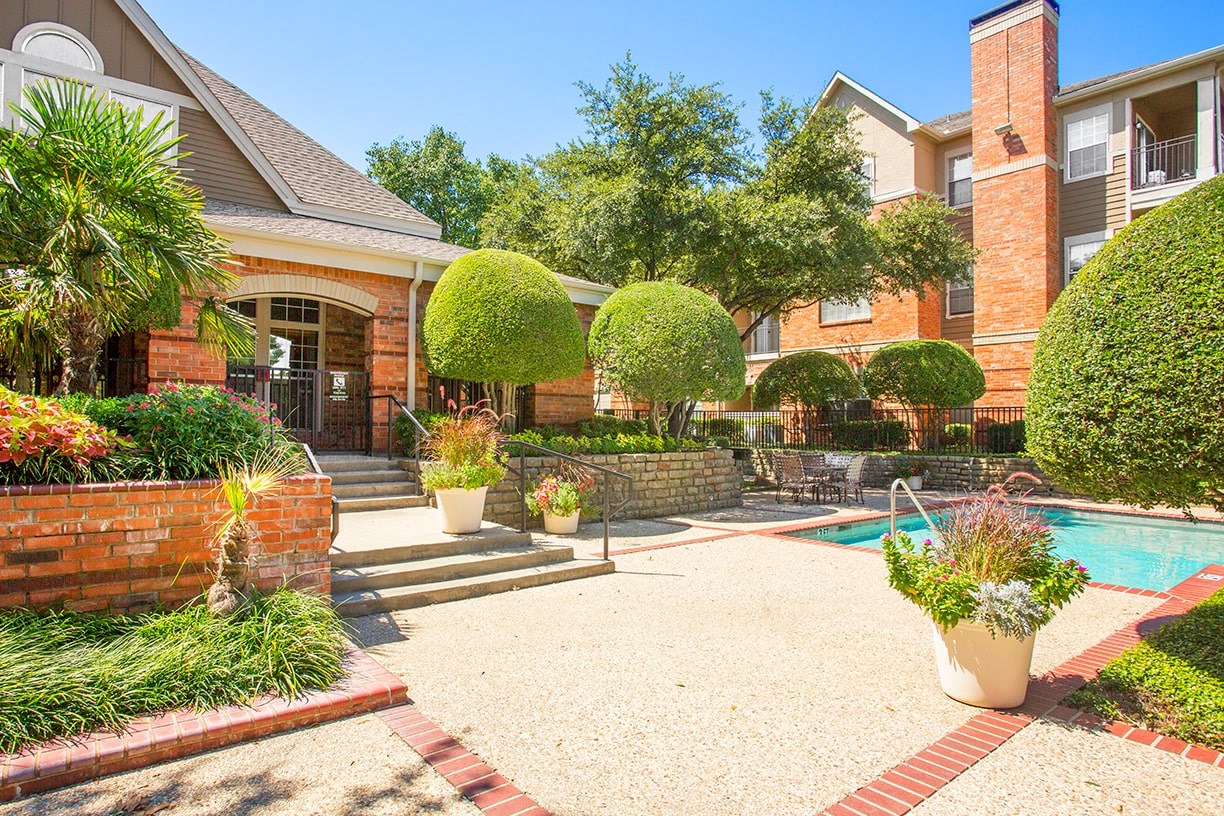 Verandah At Valley Ranch Apartments, 8600 Valley Ranch Parkway, Irving