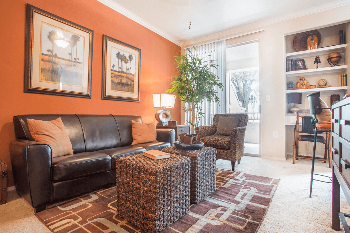 Grand Venetian model suite living area in Irving, Texas