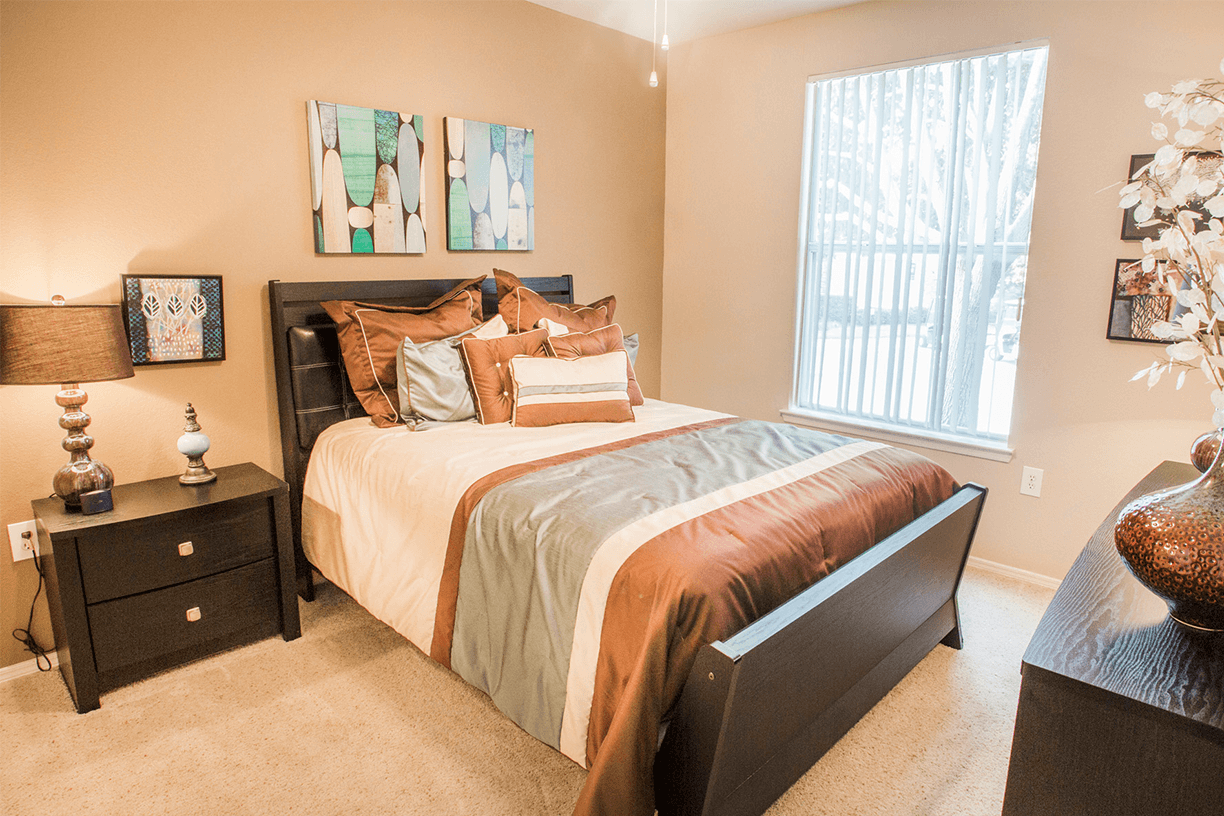 Grand Venetian model suite bedroom in Irving, Texas