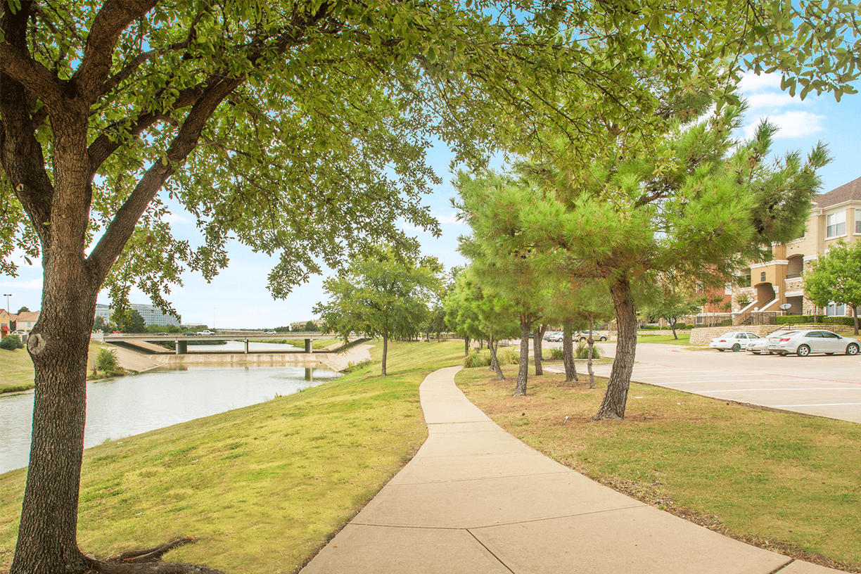 Grand Venetian apartments walking trail in Irving, Texas