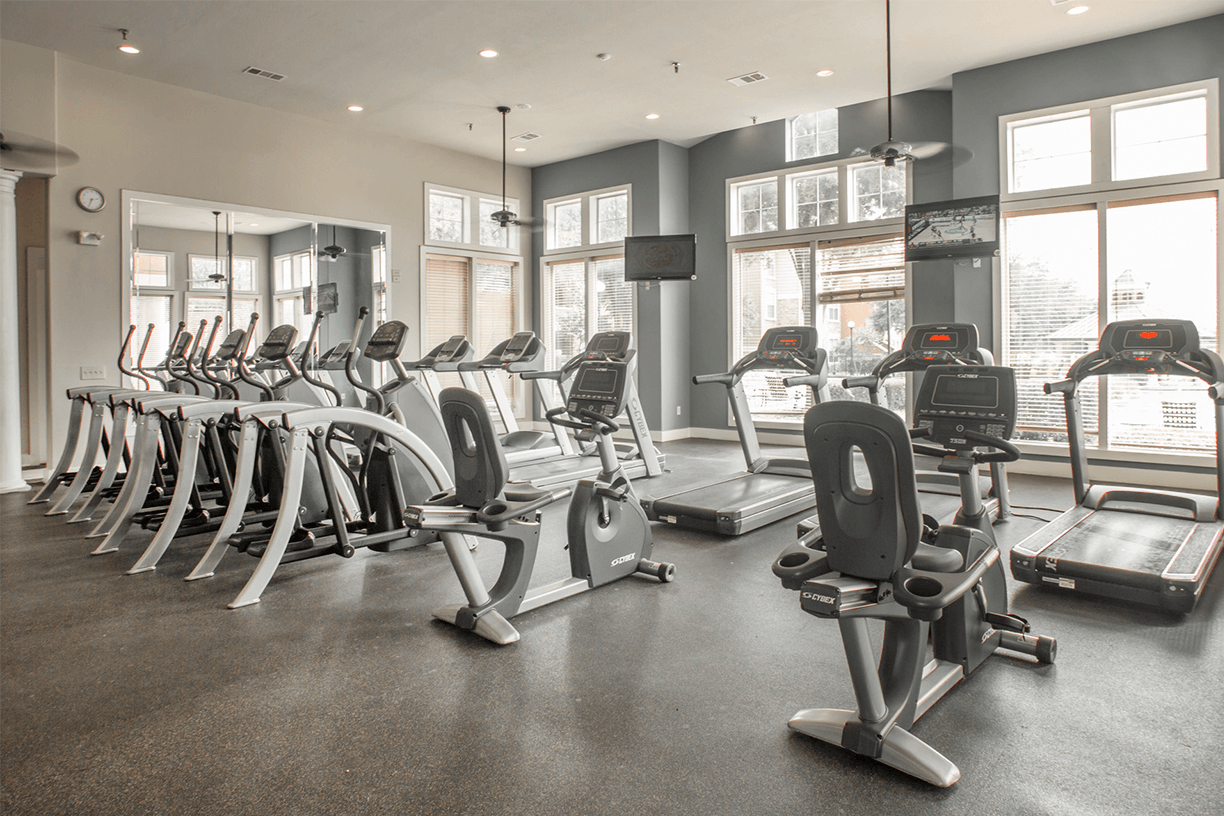 Grand Venetian apartments fitness center in Irving, Texas