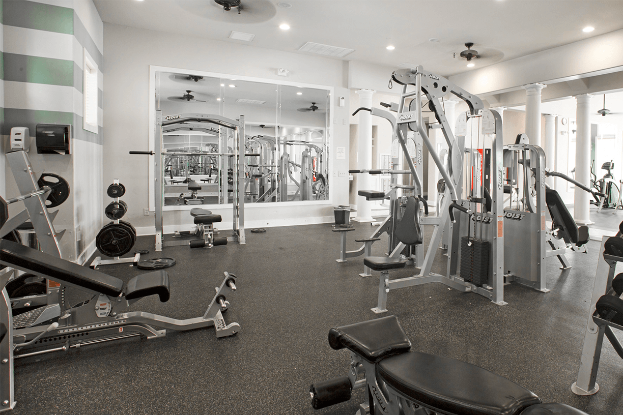 Grand Venetian apartments fitness center in Irving, Texas