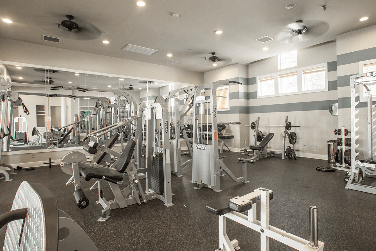 Grand Venetian apartments fitness center in Irving, Texas
