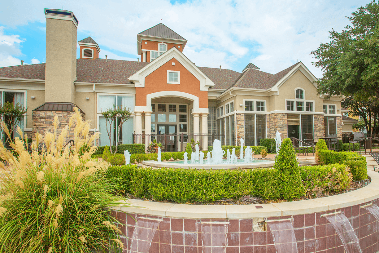 Grand Venetian apartments fountain in Irving, Texas
