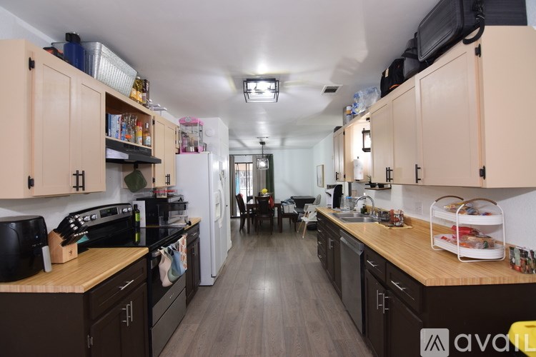 Source URL: https://prod-avail.s3.amazonaws.com/public_images/41500519/listing/DSC_0518.JPG