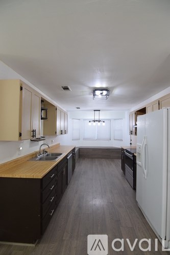 Source URL: https://prod-avail.s3.amazonaws.com/public_images/41500593/listing/DSC_0606.JPG