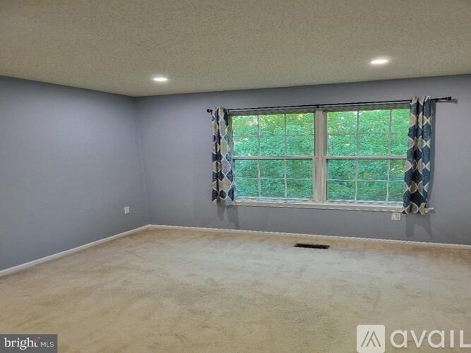 Source URL: https://prod-avail.s3.amazonaws.com/public_images/41519563/listing/20250812_074944.jpg