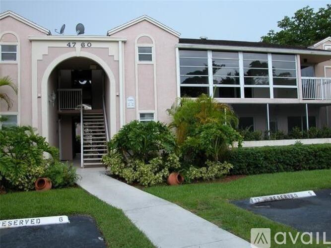 A building with the number 47 80 on it.