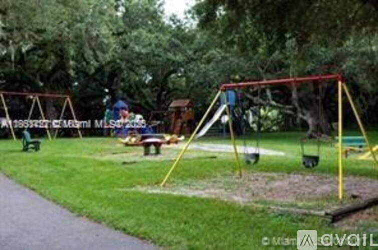 Source URL: https://prod-avail.s3.amazonaws.com/public_images/41518675/listing/GetMedia_(12).jpeg