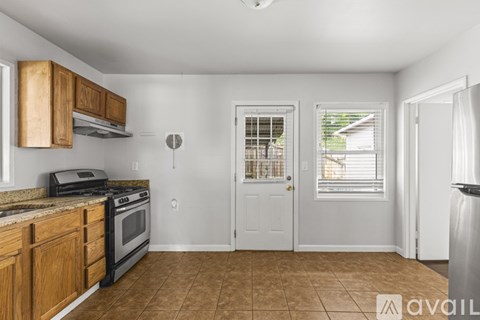 2788 Lancaster Dr 3 Beds Single Family Home for Rent - Photo Gallery 21