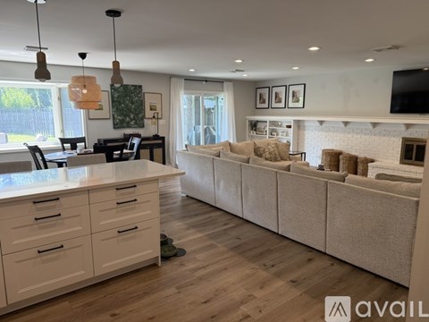 612 Kinzer Avenue 4 Beds Apartment for Rent