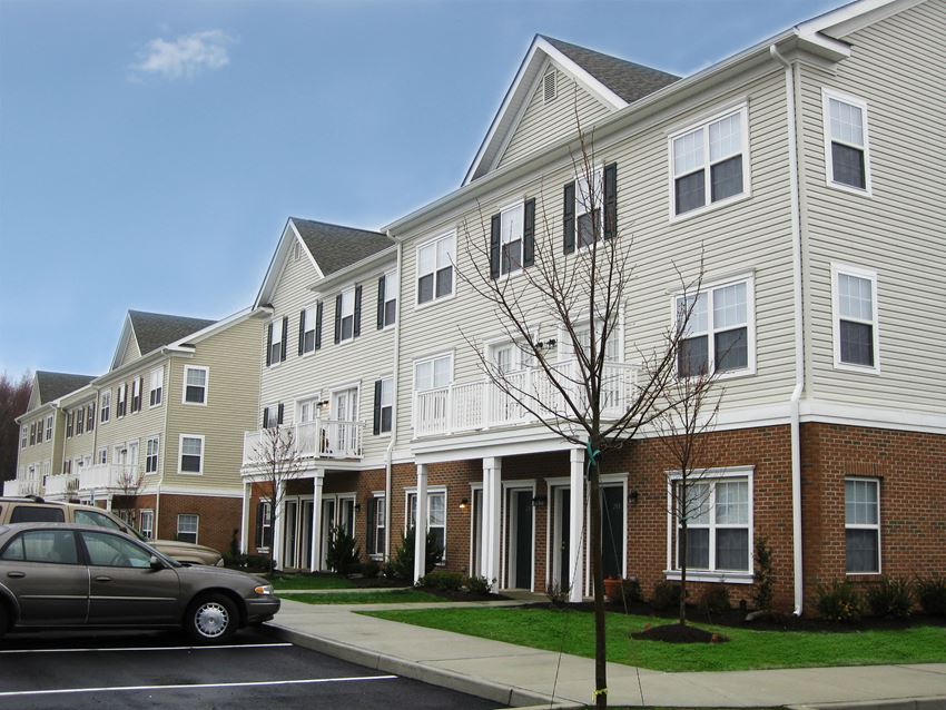 259 Pine Brook Drive 1-3 Beds Apartment, Affordable for Rent - Photo Gallery 1