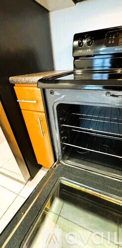 Source URL: https://prod-avail.s3.amazonaws.com/public_images/41518330/listing/e-range1.jpeg