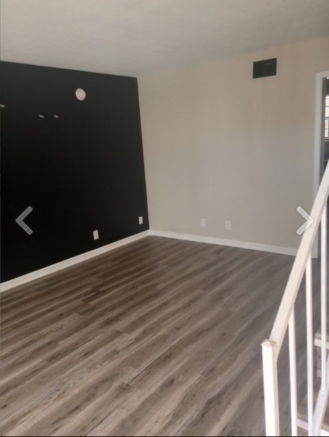 Unit 3 2 Beds Apartment for Rent