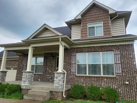 145 Maplewood Dr 4 Beds Apartment for Rent