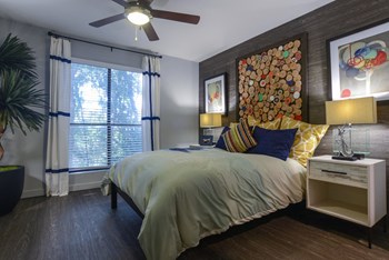 Bedroom space in our east riverside apartments - Photo Gallery 7