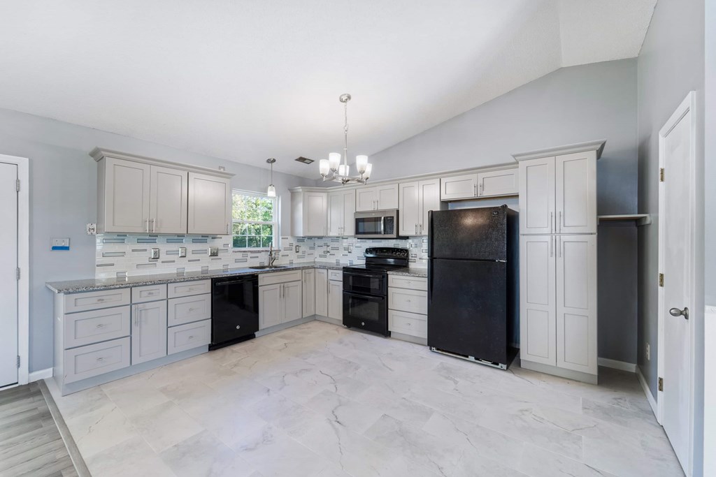 108 Howell Drive 3 Beds House for Rent - Photo Gallery 3