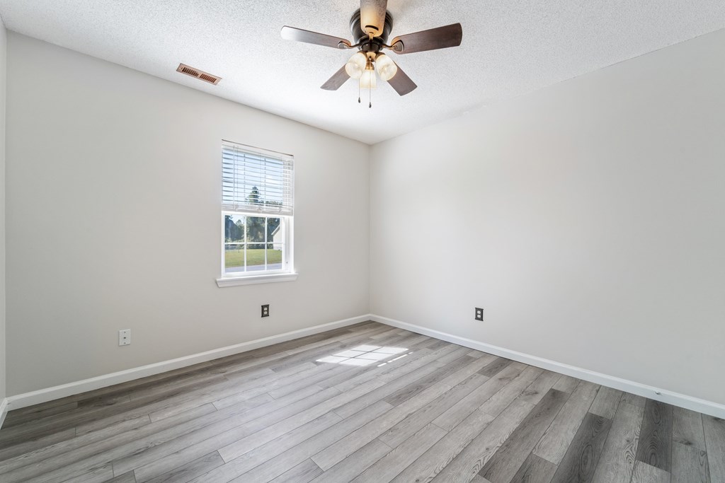 108 Howell Drive 3 Beds House for Rent - Photo Gallery 17