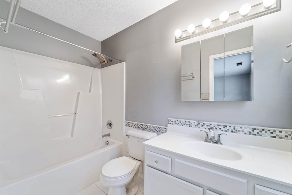 108 Howell Drive 3 Beds House for Rent - Photo Gallery 8