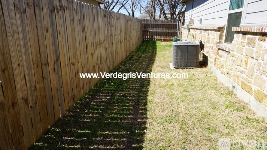 236 S Scott St 3 Beds Single Family Home for Rent - Photo gallery 1