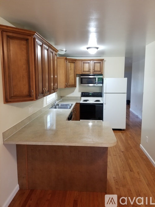 Source URL: https://prod-avail.s3.amazonaws.com/public_images/41754572/listing/Rental_6.jpg