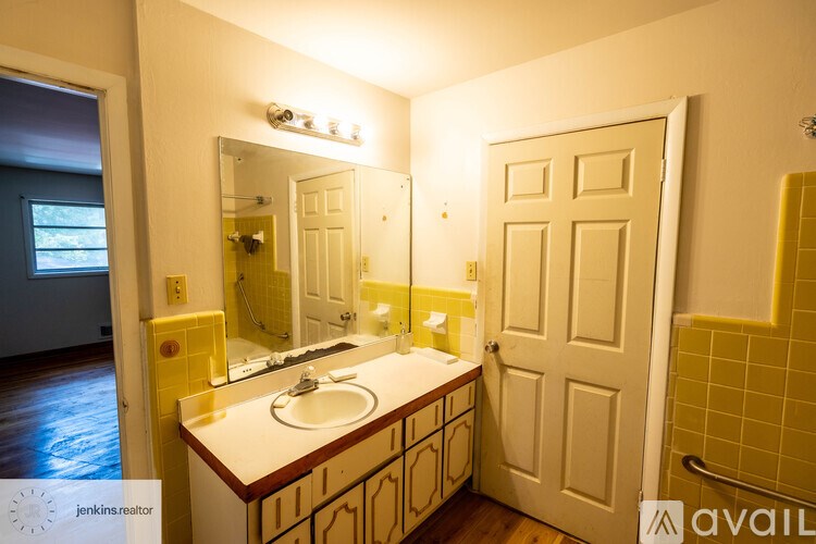 2644 Preston Drive 6 Beds Single Family Home for Rent - Photo Gallery 6