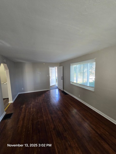 1630 Darst Ave 1 Bed Apartment for Rent - Photo Gallery 11