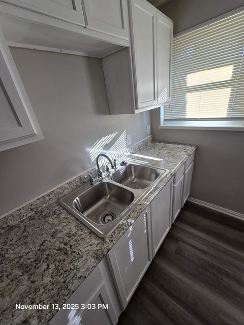 1630 Darst Ave 1 Bed Apartment for Rent - Photo Gallery 5
