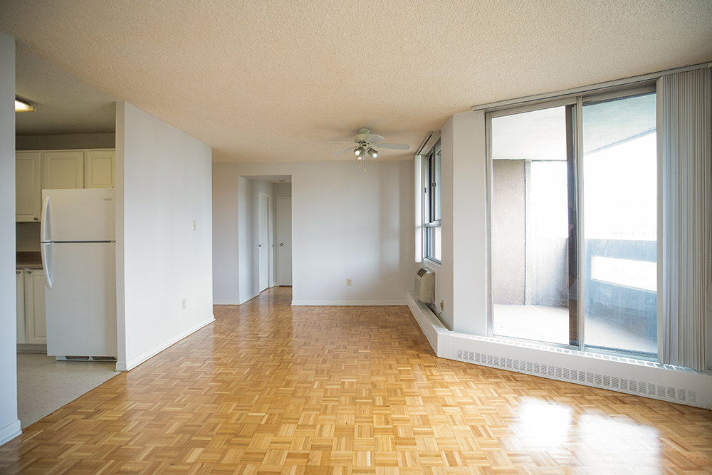 Unfurnished Living Area