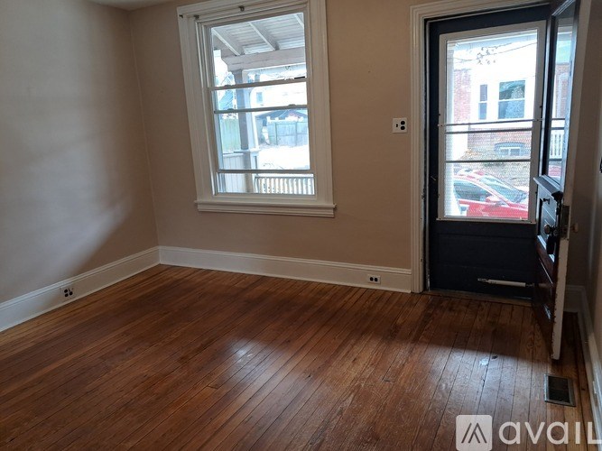 941 Sargent Avenue 3 Beds Single Family Home for Rent - Photo Gallery 6