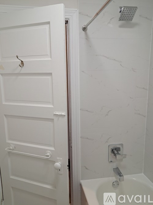 941 Sargent Avenue 3 Beds Single Family Home for Rent - Photo Gallery 1