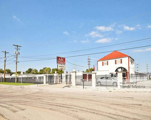 Storage Units for Rent available at 136 Saint Charles Street, Bowling Green, KY 42101