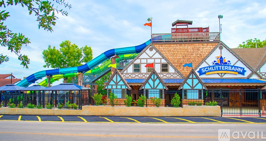 A building with a sign that says "Schlitterbahn" on it.