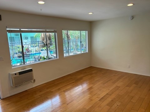 1011 HILLDALE AVENUE 1-3 Beds Apartment for Rent