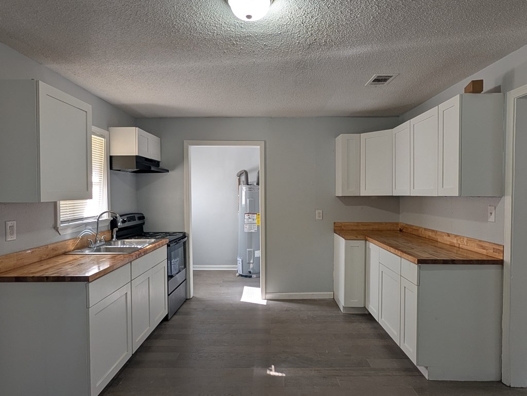 4830 Saphire Avenue 3 Beds House for Rent - Photo Gallery 11