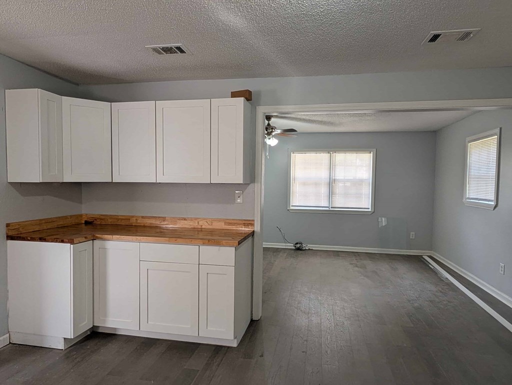 4830 Saphire Avenue 3 Beds House for Rent - Photo Gallery 5