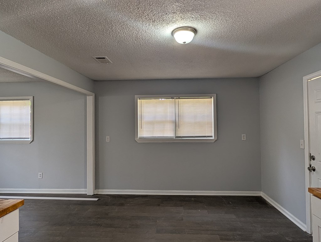 4830 Saphire Avenue 3 Beds House for Rent - Photo Gallery 13