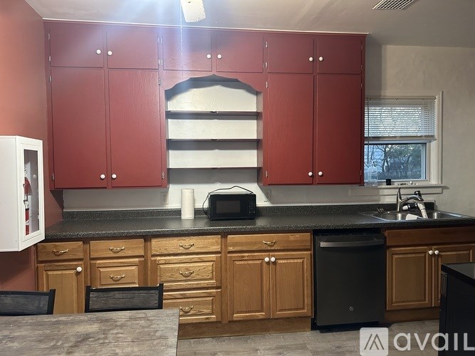 Source URL: https://prod-avail.s3.amazonaws.com/public_images/41520284/listing/IMG_5541.jpeg