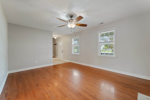 104 Orkney Drive 4 Beds House for Rent - Photo Gallery 3