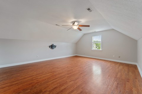 104 Orkney Drive 4 Beds House for Rent - Photo Gallery 14