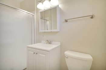 1969 Latham Street Studio-1 Bed Apartment for Rent - Photo Gallery 4