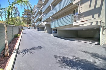 2211 Lake Road 2 Beds Apartment for Rent - Photo Gallery 9