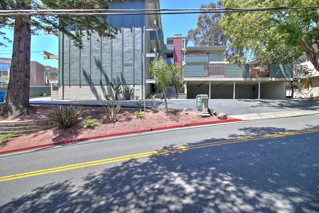 the building in which the apartment is located