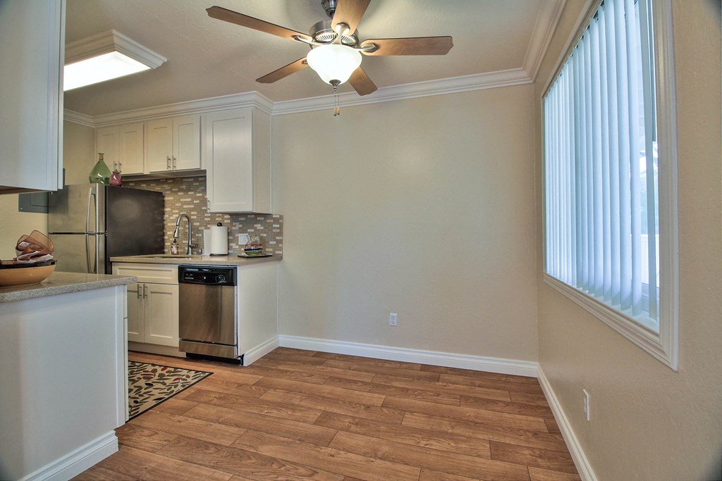 Ceiling Fan at Sunnyvale Town Center, Sunnyvale, 94086