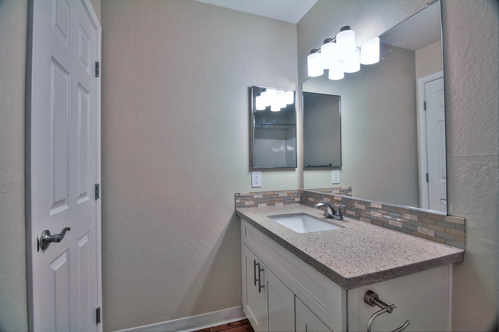 Designer Bathroom Suites at Sunnyvale Town Center, Sunnyvale