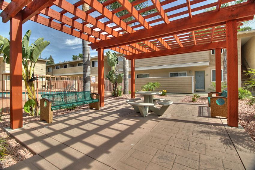 565 Willow Road 1 Bed Apartment for Rent - Photo Gallery