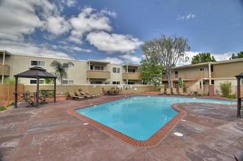 Outdoor Swimming Pool Outdoor Swimming Pool at Magnolia Place, Sunnyvale, CA, 94087 - Photo Gallery 4