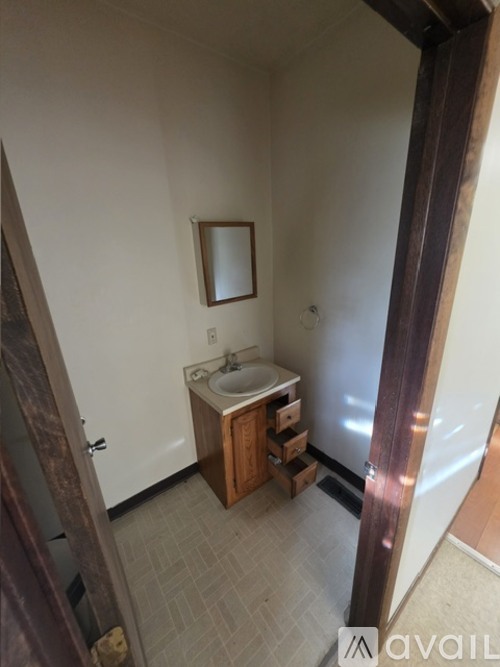 10561 N Loomis Rd 2 Beds Single Family Home for Rent - Photo gallery 2