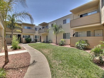 953 Helen Avenue 1 Bed Apartment for Rent - Photo Gallery 4